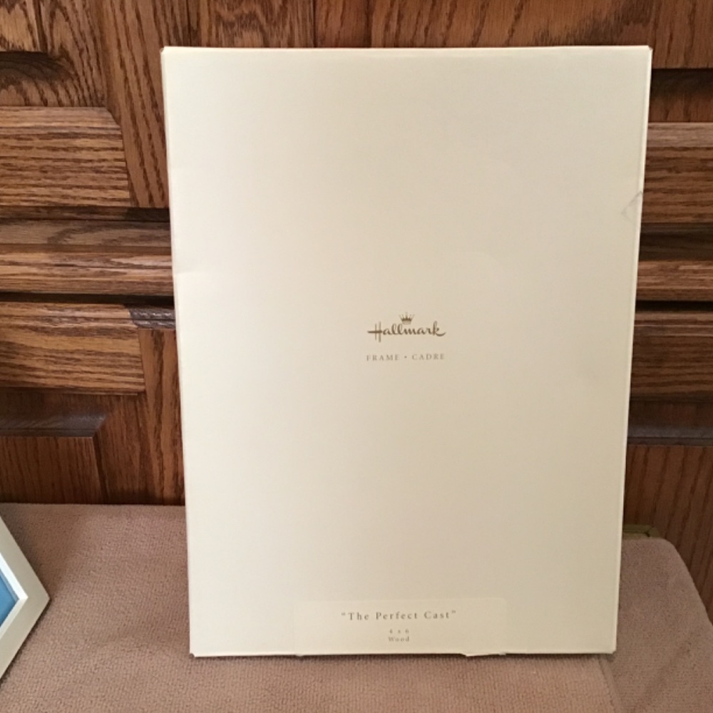 NWT Hallmark The Perfect Cast fishing Frame - 8 x10 with 4 x6 photo - Picture 3 of 6